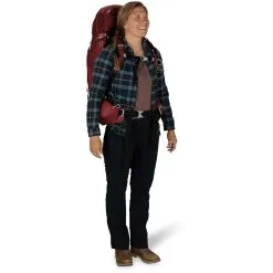 Osprey Aura AG 65 -Sac à Dos De Ski Osprey Aura AG 65 Berry Sorbet Red S22 OnBody1 1