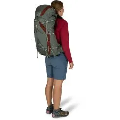 Osprey Eja 38 -Sac à Dos De Ski Osprey Eja 38L Cloud Grey S22 OnBody2 1