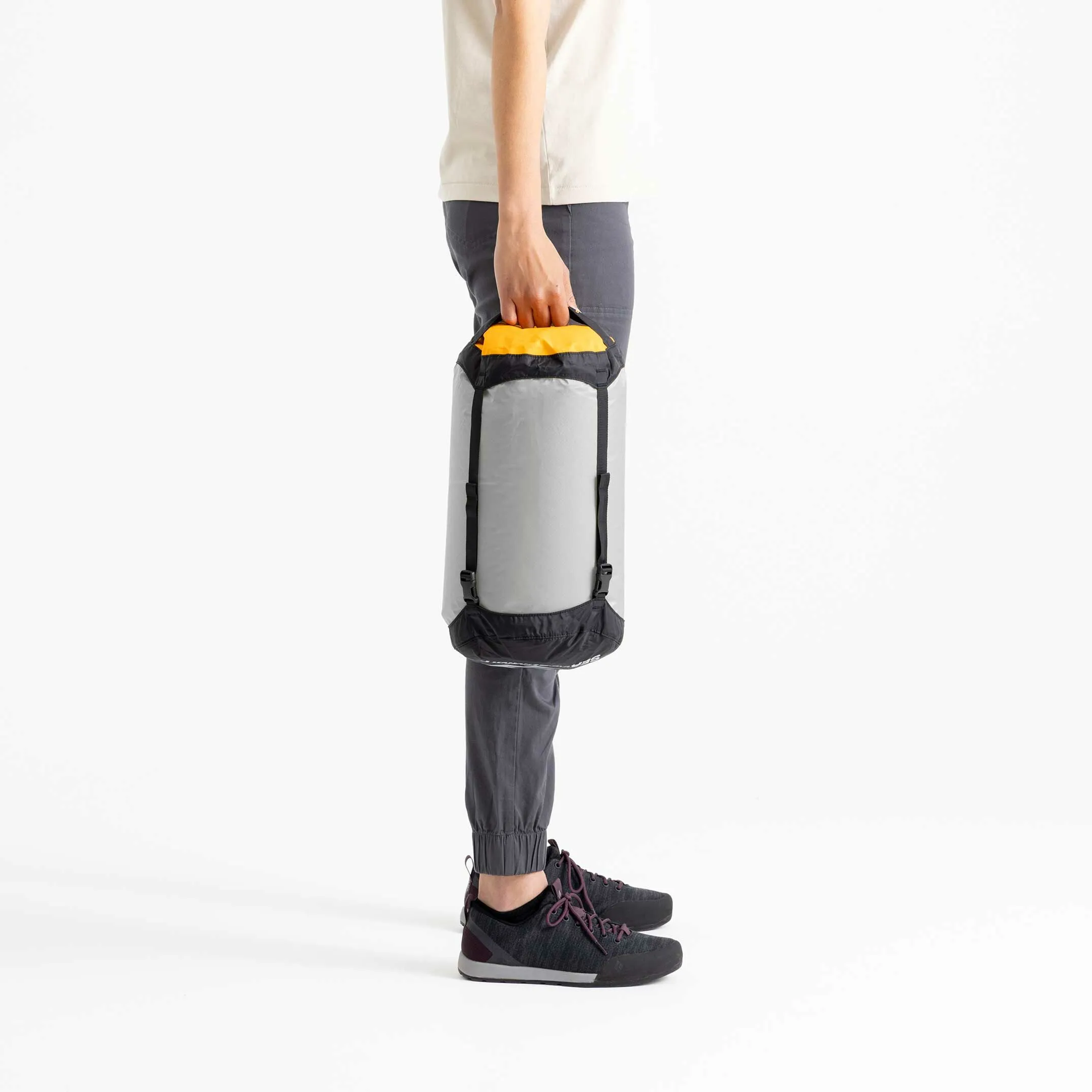 Sea To Summit Evac Compression Dry Bag UL 13L High Rise / Jet Black 7 Sea To Summit Evac Compression Dry Bag UL 13L High Rise / Jet Black – Image 5